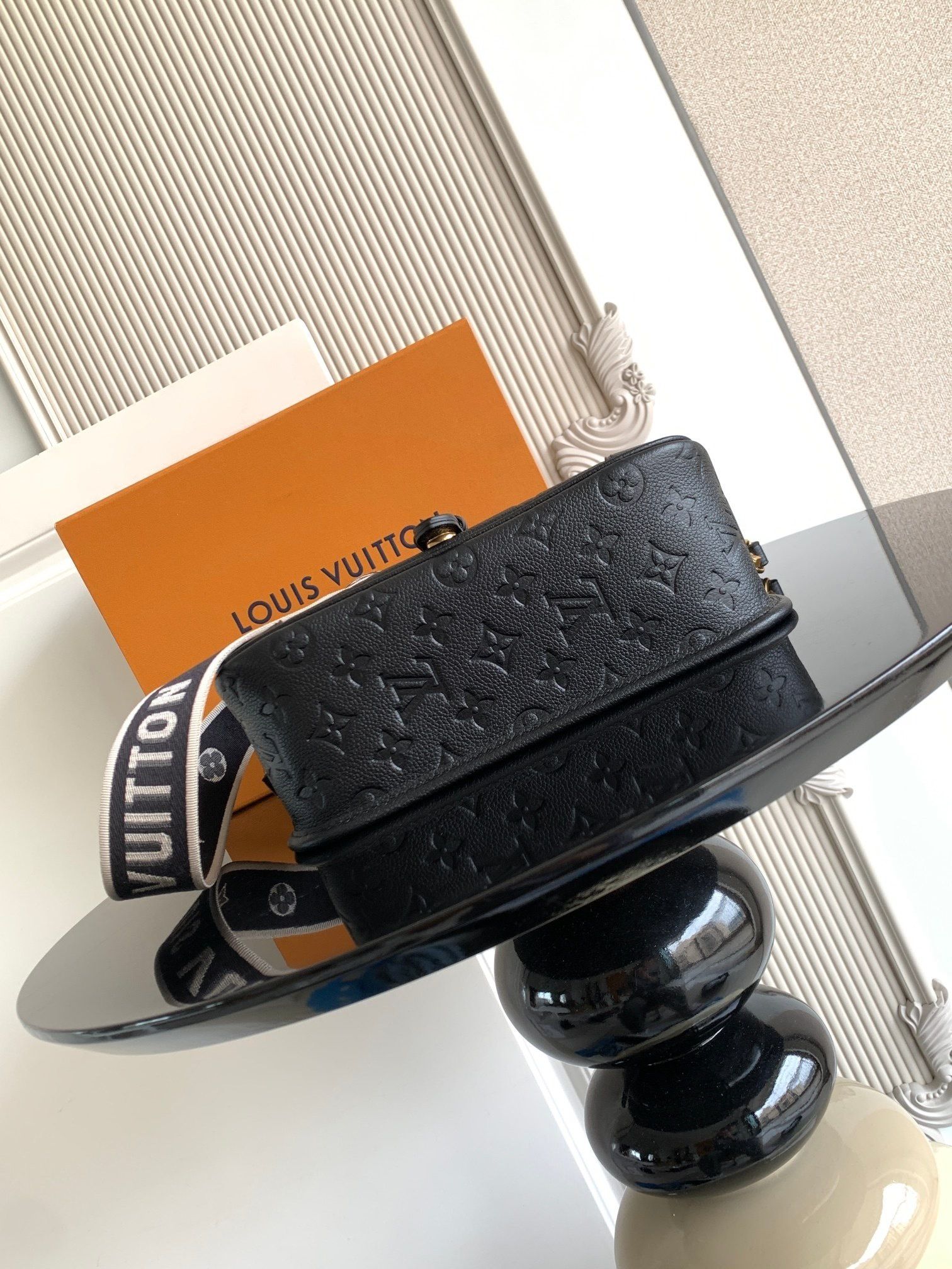 New Collection Fashion LV Handbag M46386 New Collection Fashion LV Handbag M46386