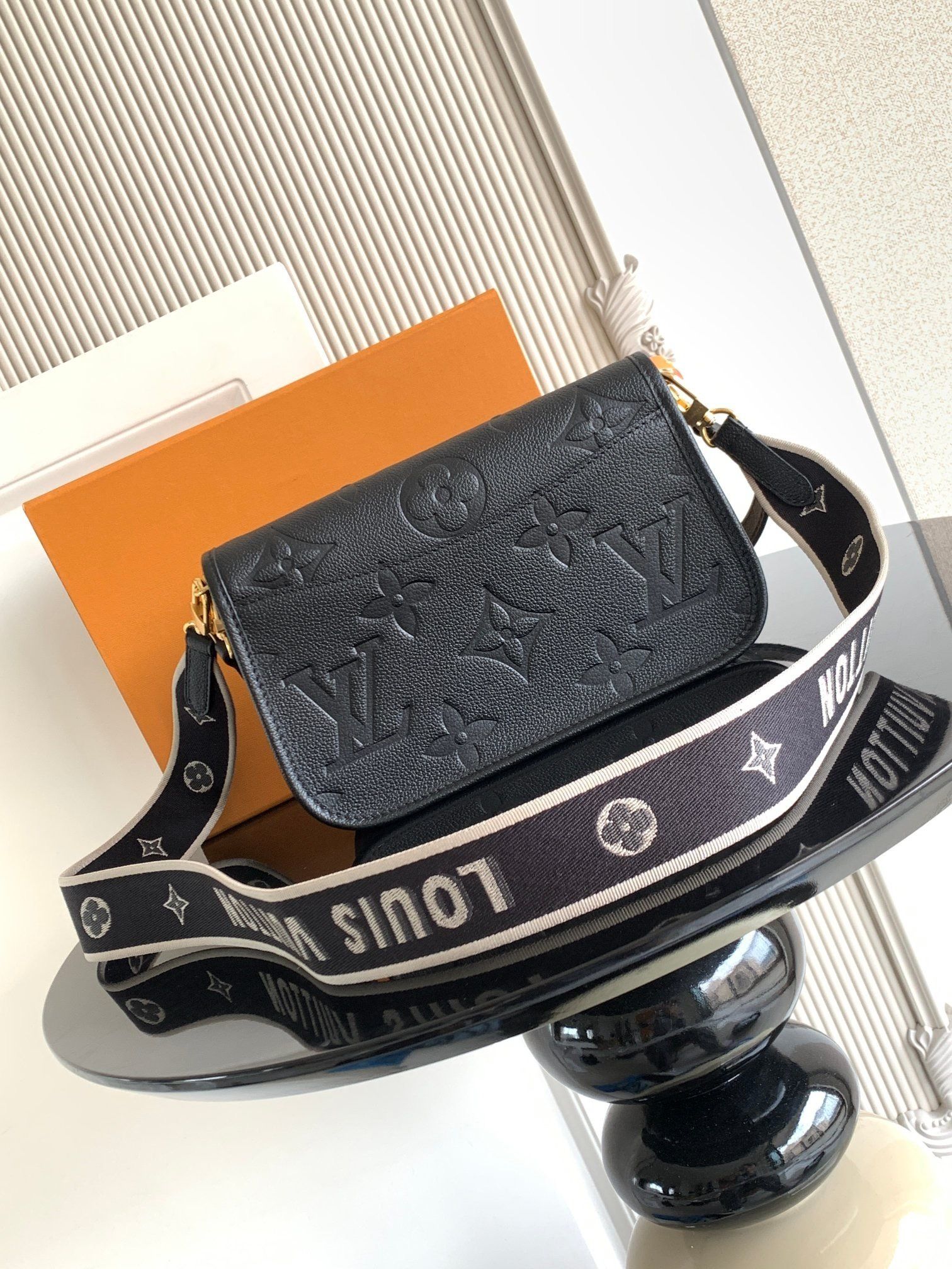 New Collection Fashion LV Handbag M46386 New Collection Fashion LV Handbag M46386