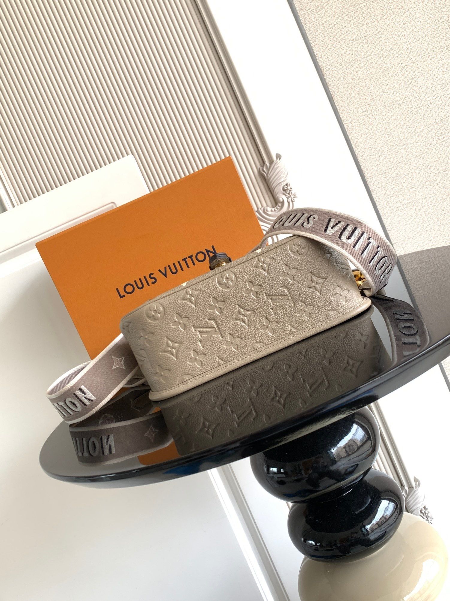 New Collection Fashion LV Handbag M46386 New Collection Fashion LV Handbag M46386