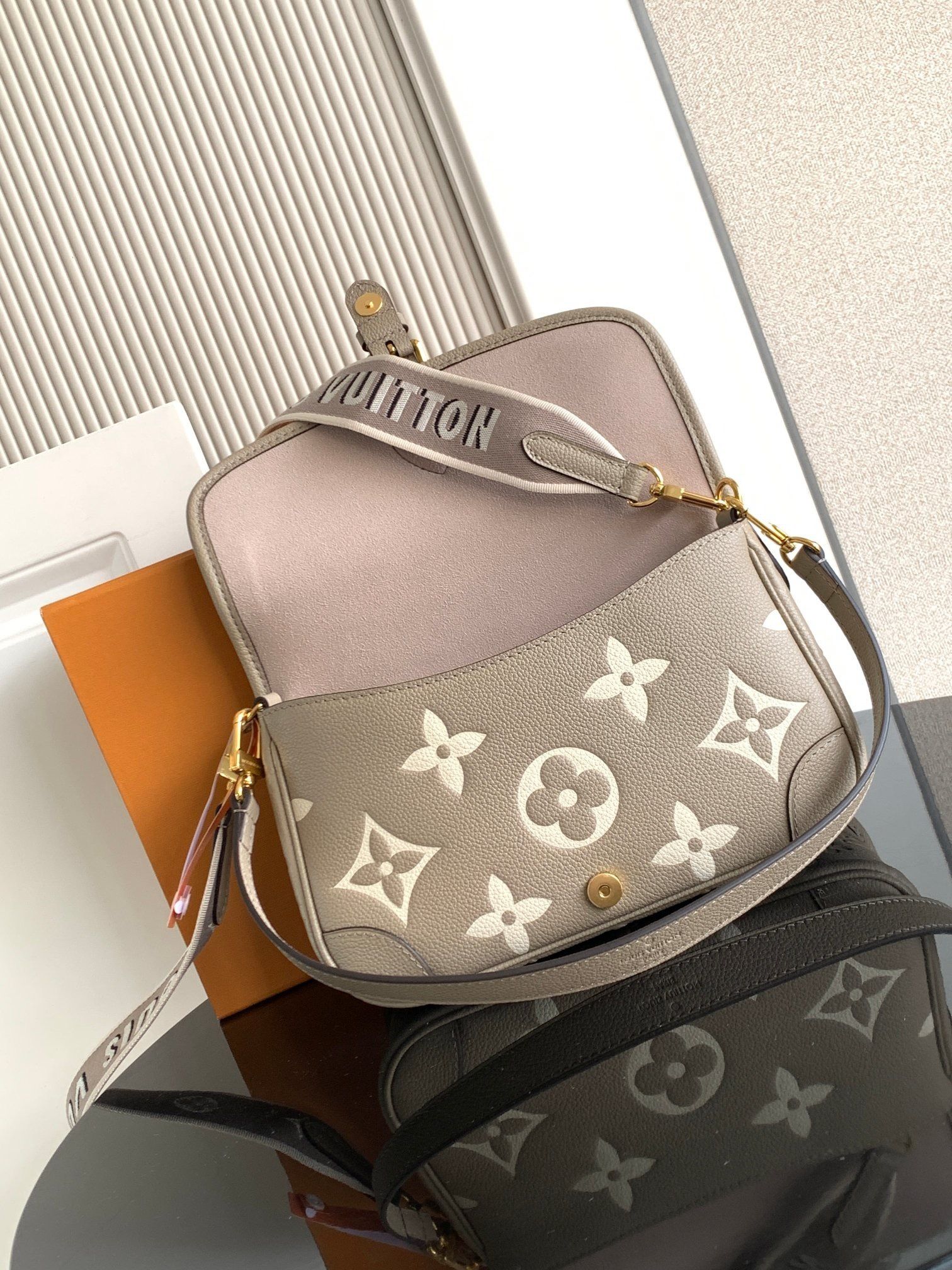 New Collection Fashion LV Handbag M46386 New Collection Fashion LV Handbag M46386