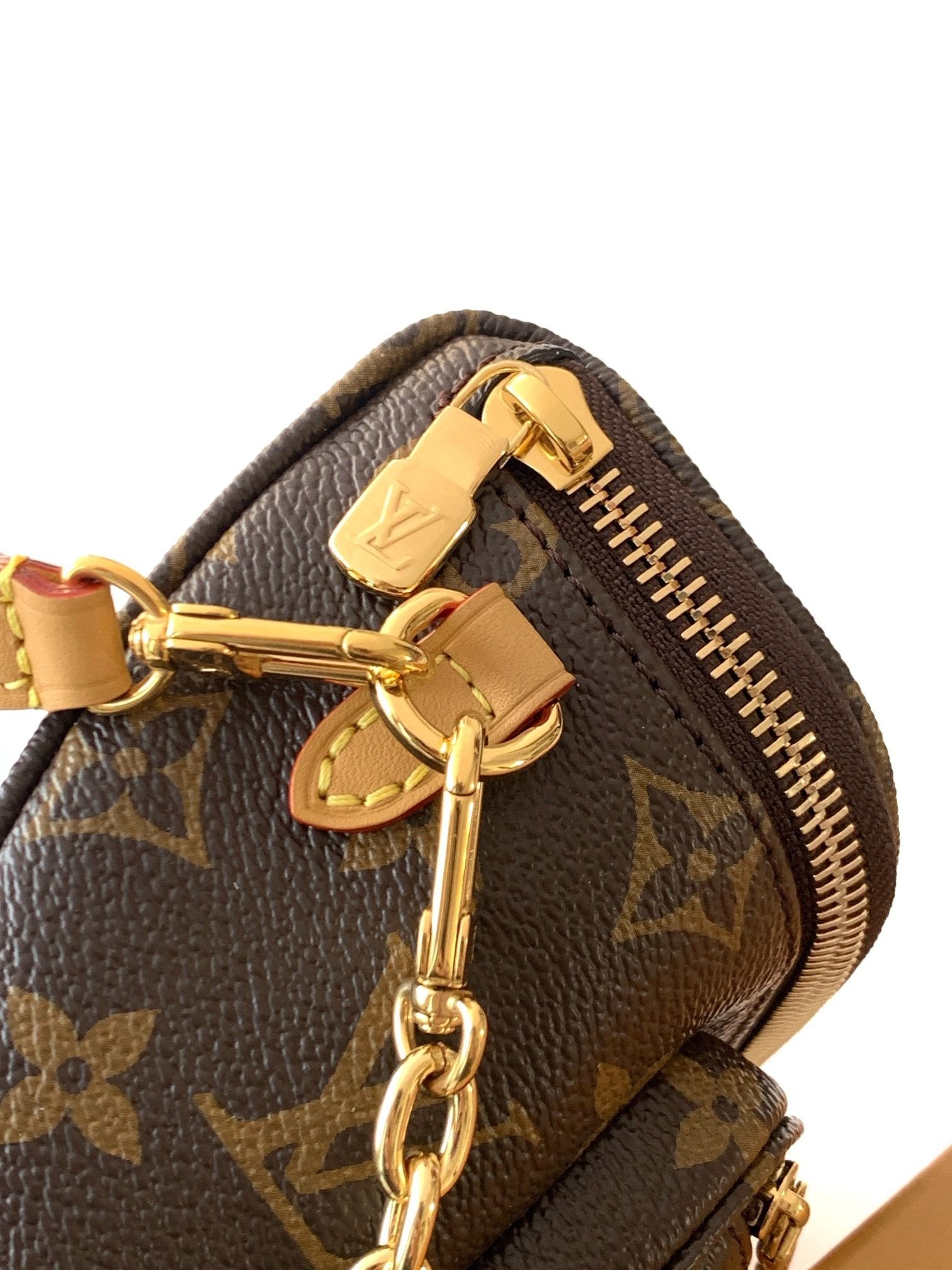 New Collection Fashion LV Handbag M82335 New Collection Fashion LV Handbag M82335