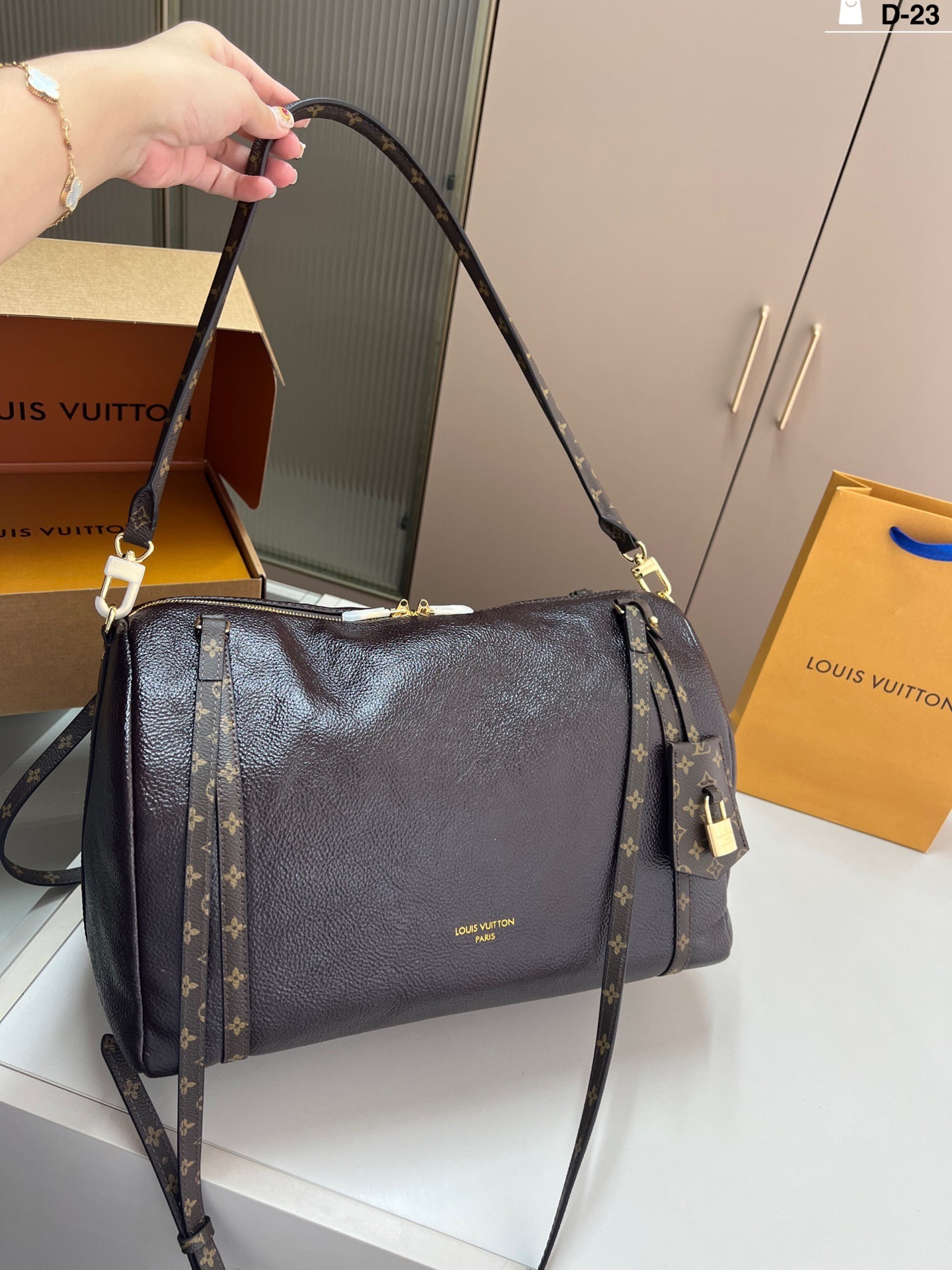 New Collection Fashion LV Handbag LV09013 New Collection Fashion LV Handbag LV09013