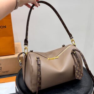 New Collection Fashion LV Handbag LV0823110