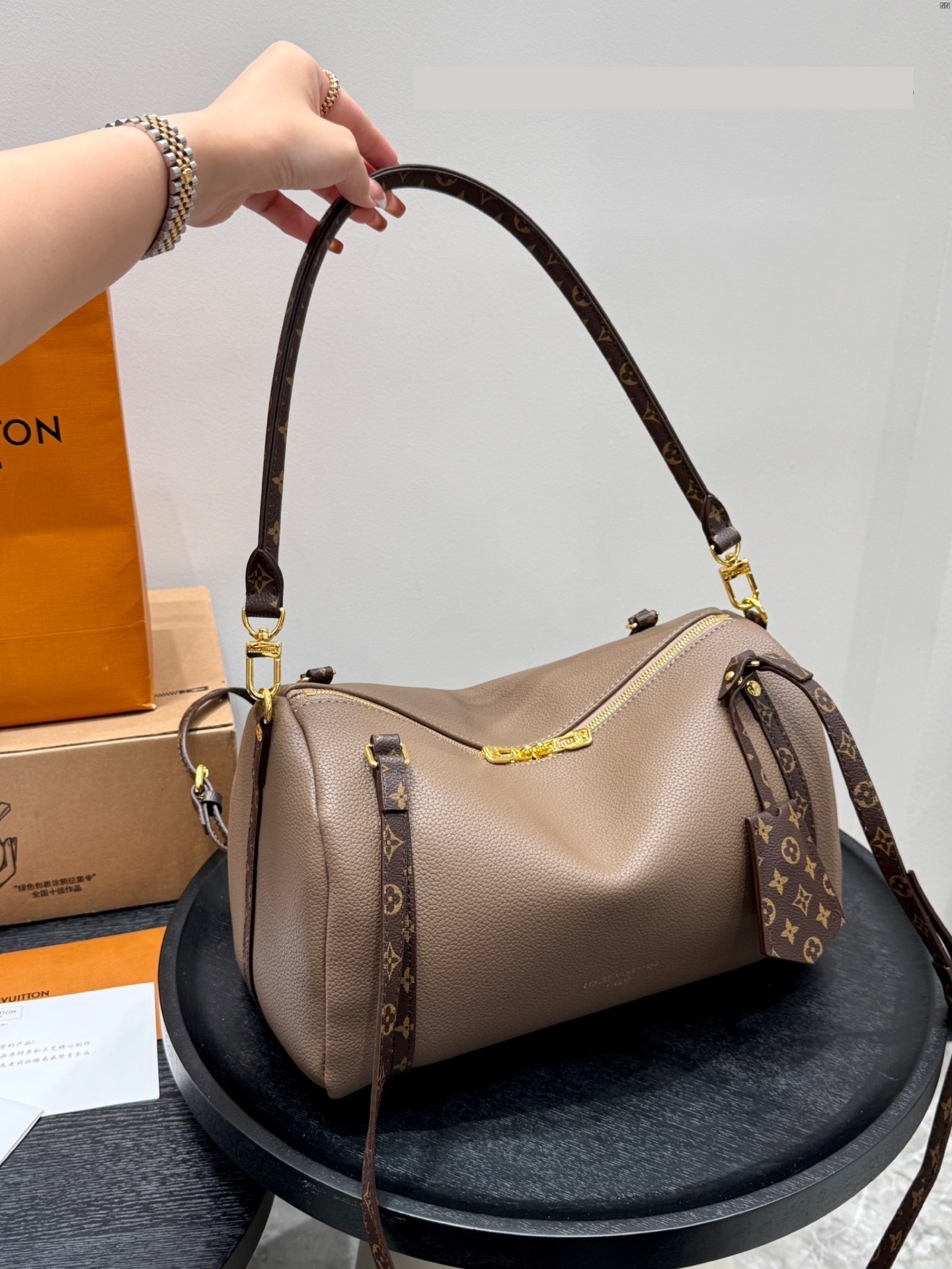 New Collection Fashion LV Handbag LV0823110 New Collection Fashion LV Handbag LV0823110
