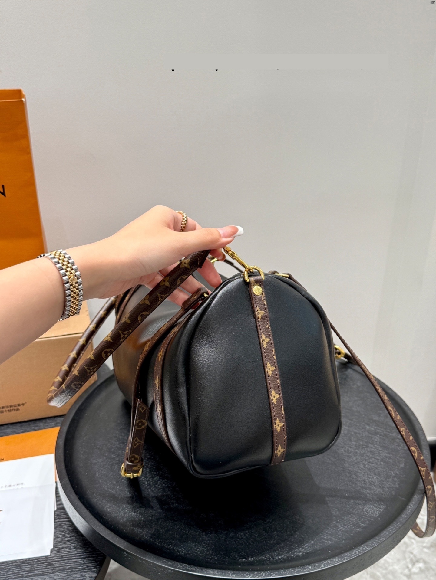 New Collection Fashion LV Handbag LV0823110 New Collection Fashion LV Handbag LV0823110