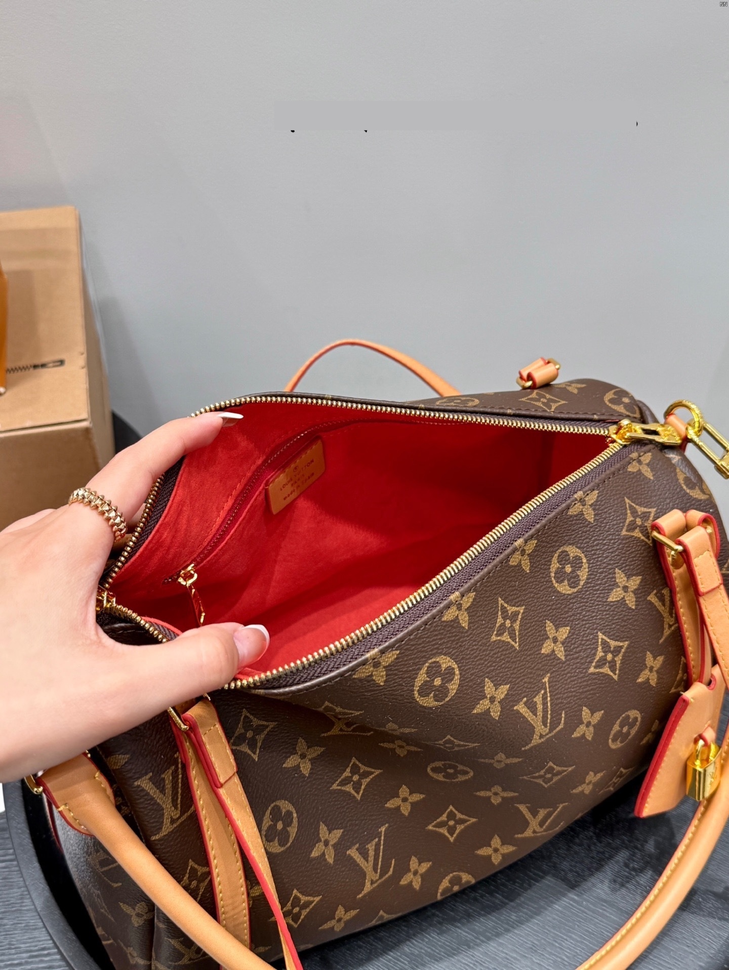 New Collection Fashion LV Handbag LV0823110 New Collection Fashion LV Handbag LV0823110