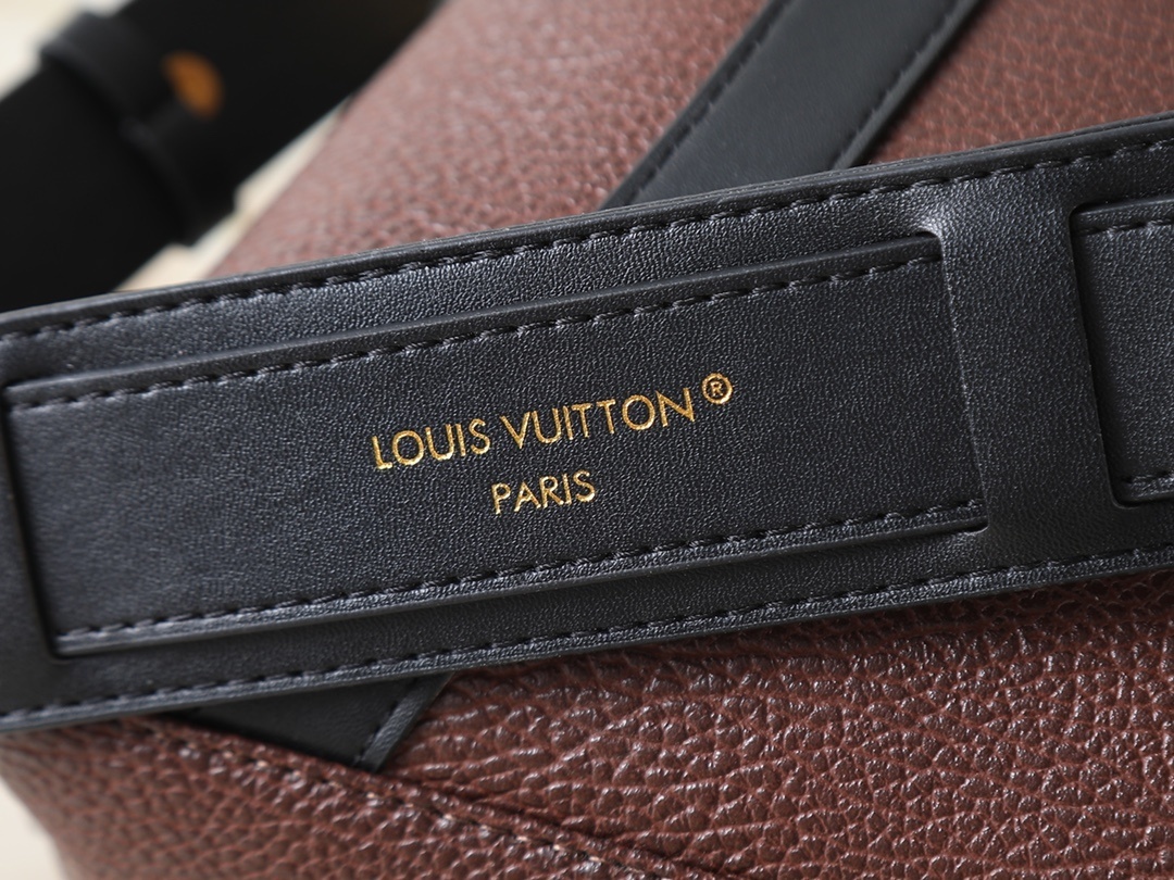 Luxury LV Handbag M14700-M26563-M14702-081 Luxury LV Handbag M14700-M26563-M14702-081