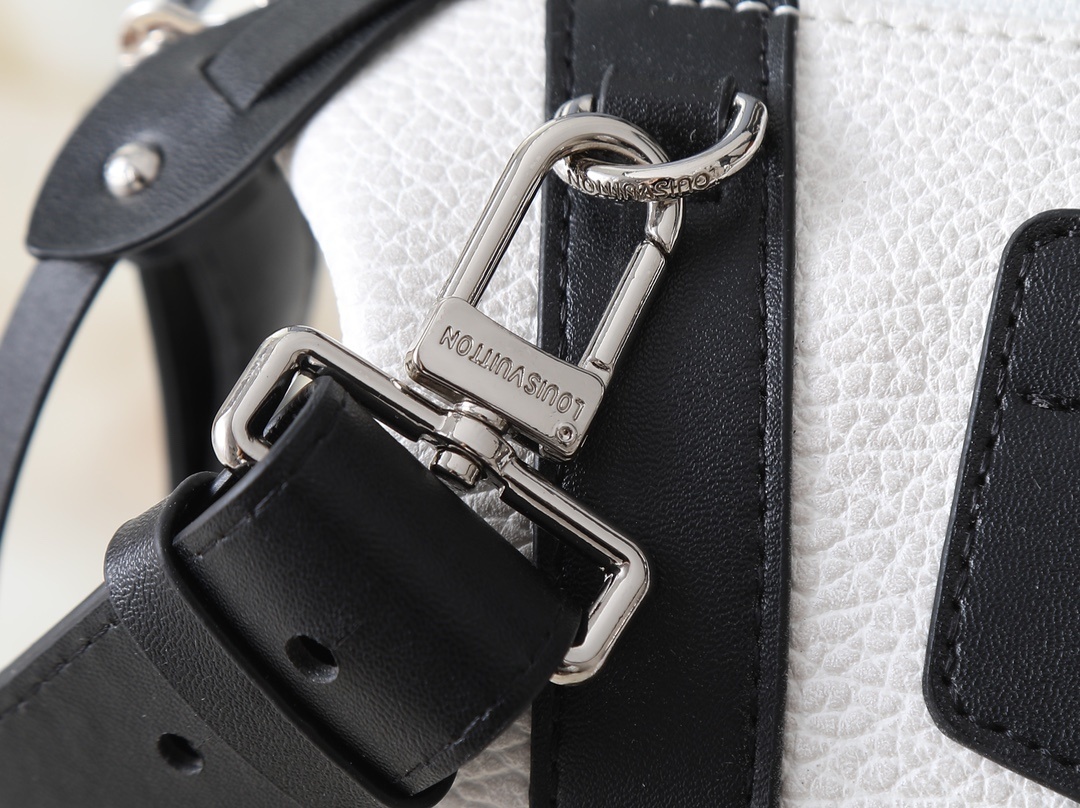 Luxury LV Handbag M14700-M26563-M14702-081 Luxury LV Handbag M14700-M26563-M14702-081