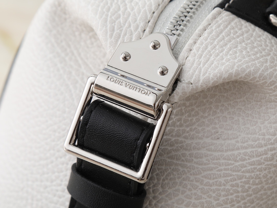 Luxury LV Handbag M14700-M26563-M14702-081 Luxury LV Handbag M14700-M26563-M14702-081