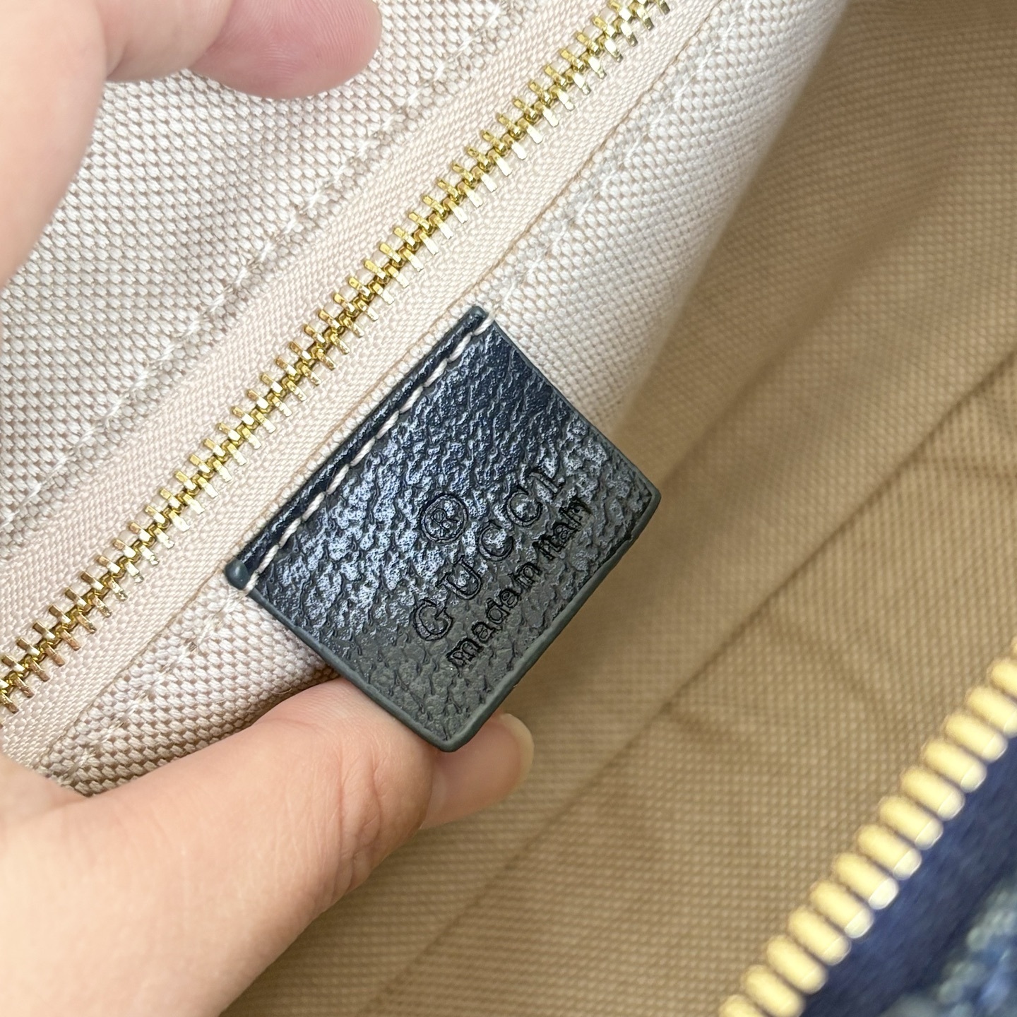 Luxury Gucci Handbag 853972 Luxury Gucci Handbag 853972