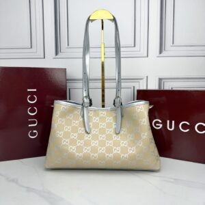 Luxury Gucci Handbag 655668