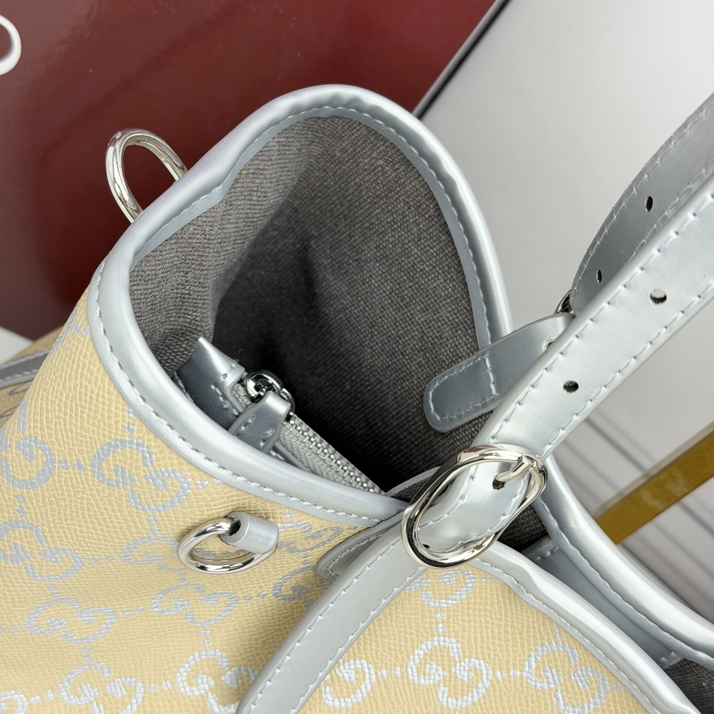 Luxury Gucci Handbag 655668 Luxury Gucci Handbag 655668