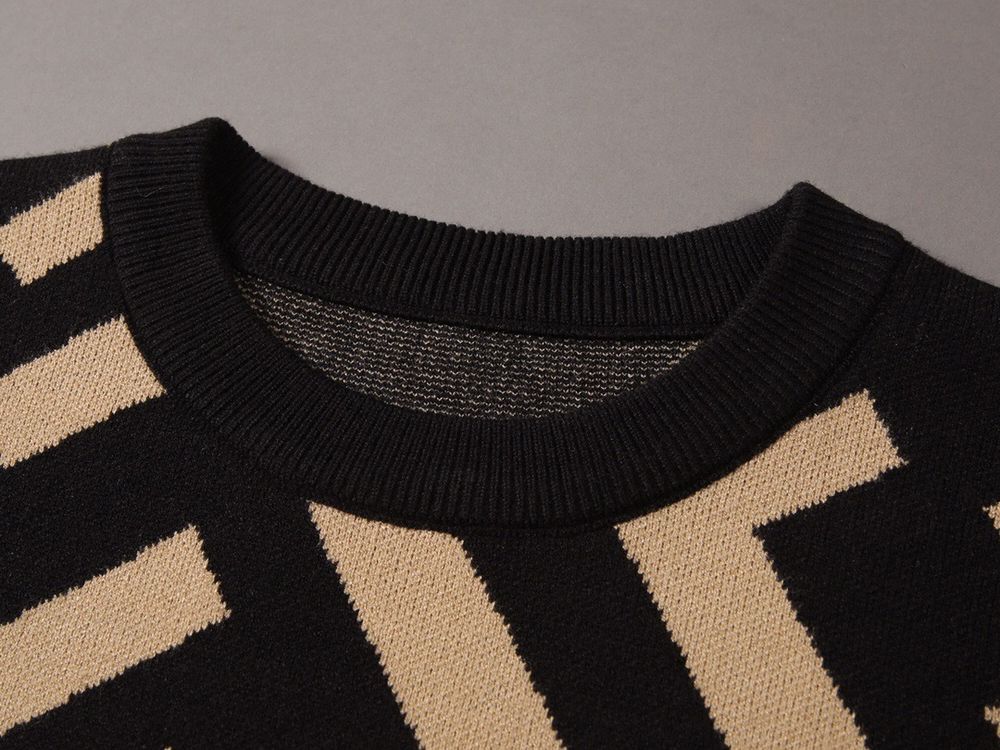 Classic Fendi Pattern Luxury Knit Sweater Classic Fendi Pattern Luxury Knit Sweater