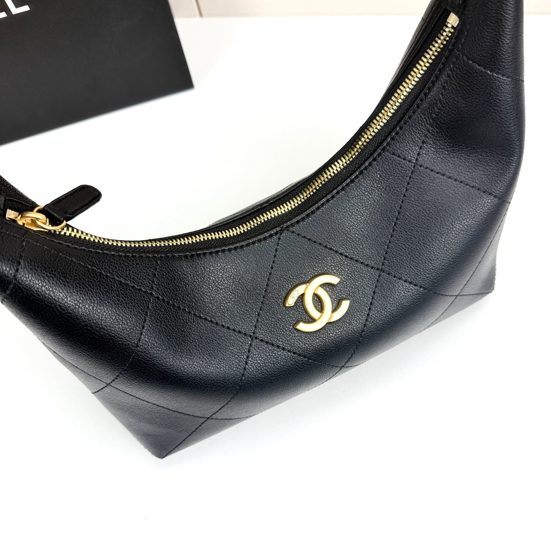 Luxury CN Handbag 5837 Luxury CN Handbag 5837