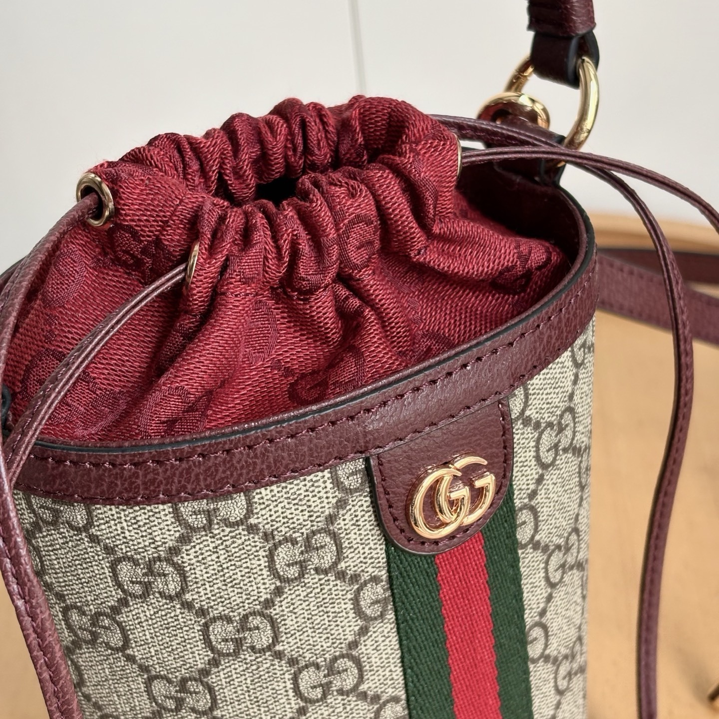 Luxury Gucci Handbag 838462 Luxury Gucci Handbag 838462