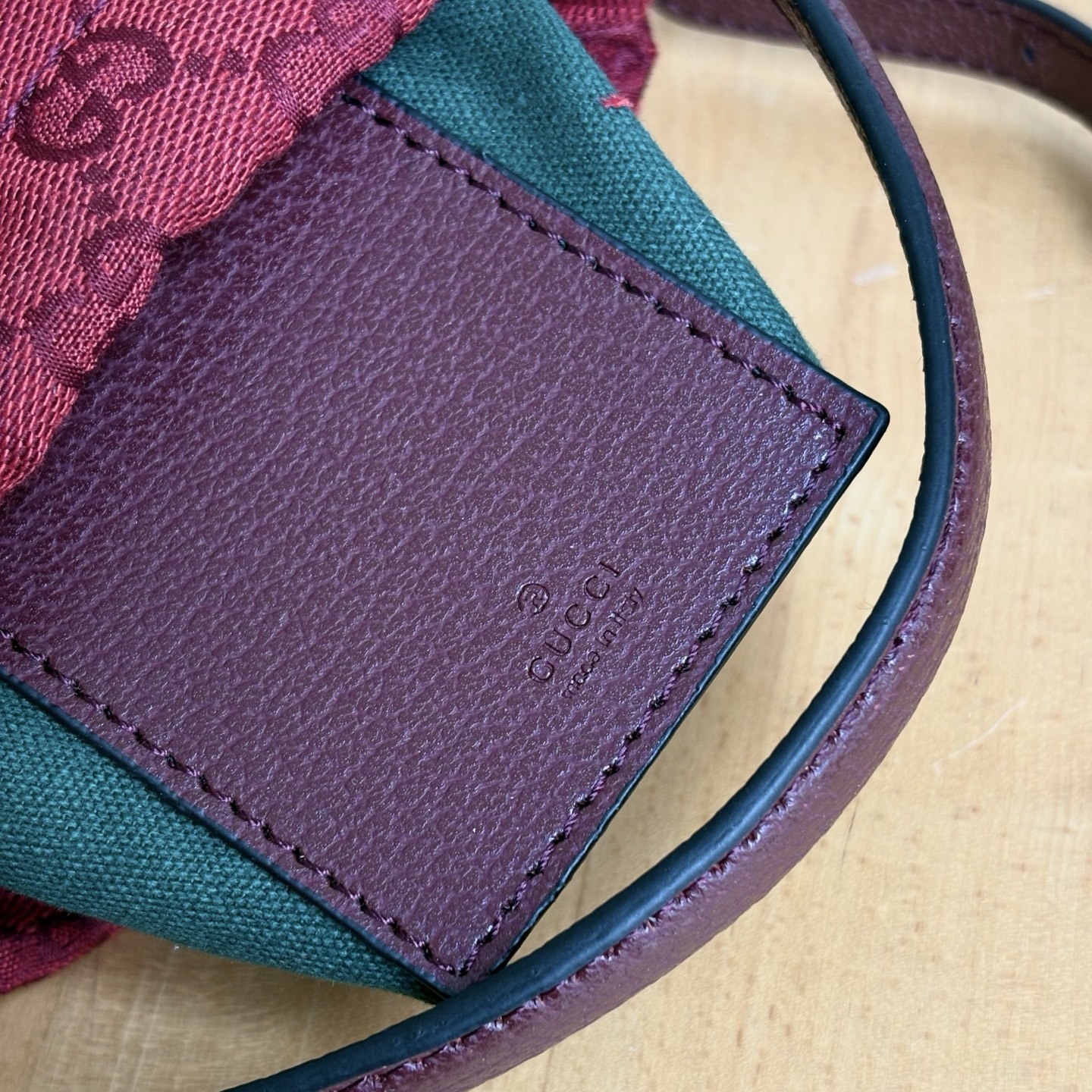 Luxury Gucci Handbag 838462 Luxury Gucci Handbag 838462