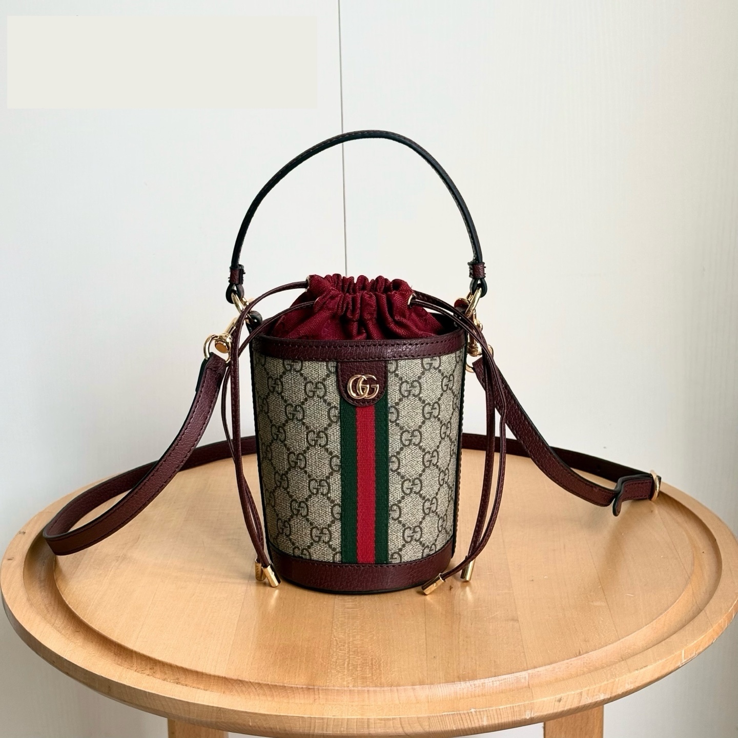 Luxury Gucci Handbag 838462 Luxury Gucci Handbag 838462