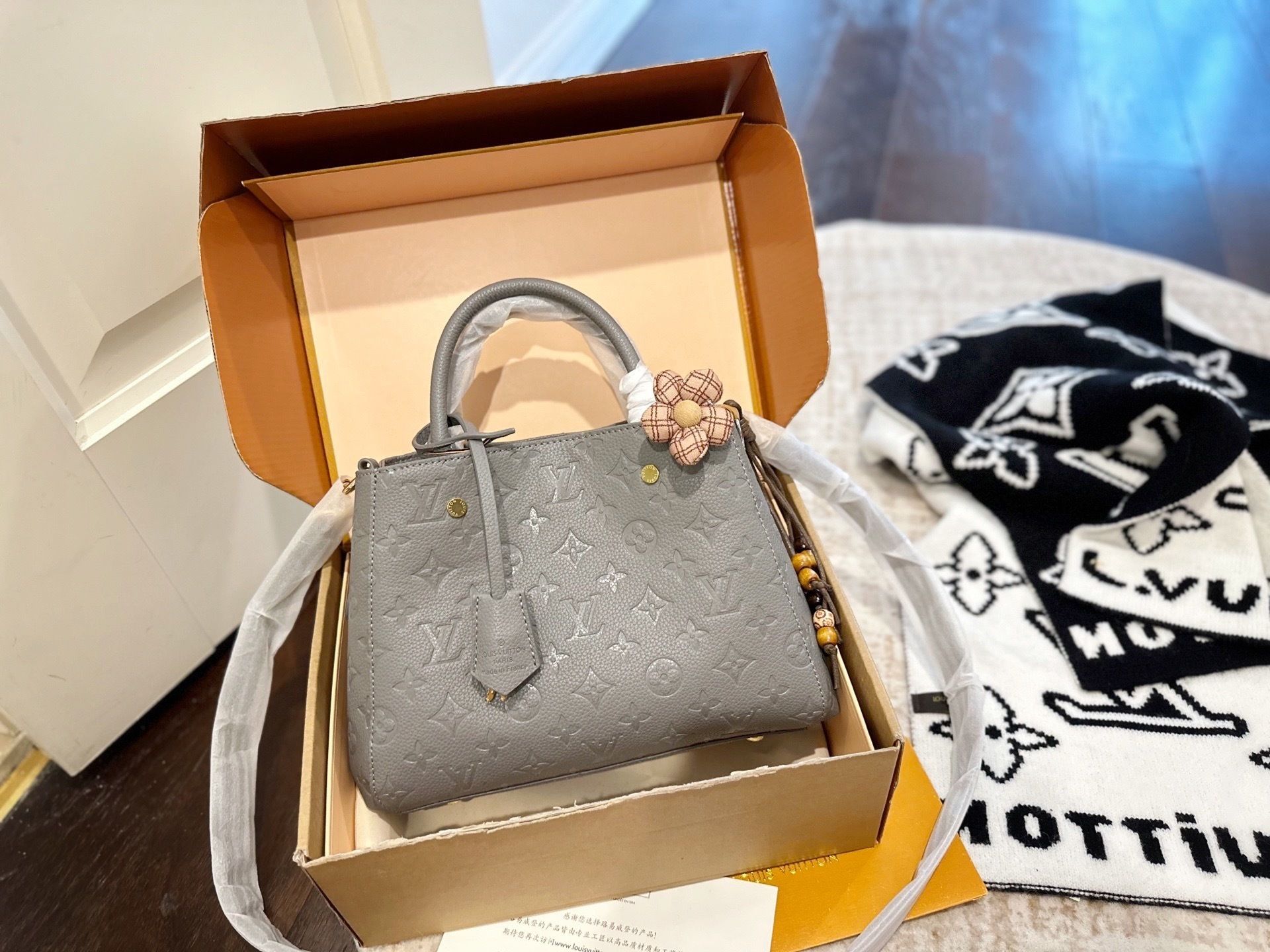 New Collection Fashion LV Handbag LV261813 New Collection Fashion LV Handbag LV261813