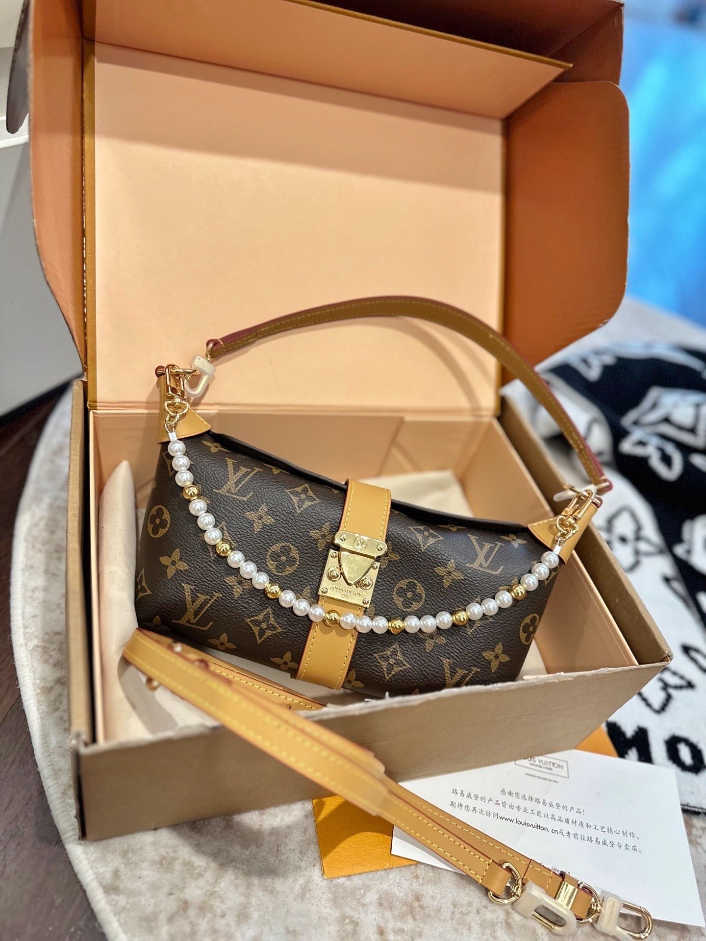 New Collection Fashion LV Handbag LV261814 New Collection Fashion LV Handbag LV261814