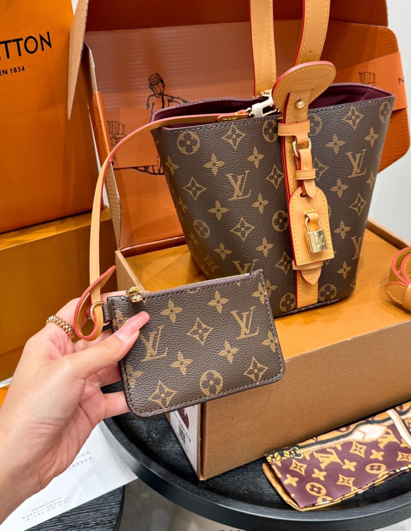 New Collection Fashion LV Handbag LV261121 New Collection Fashion LV Handbag LV261121