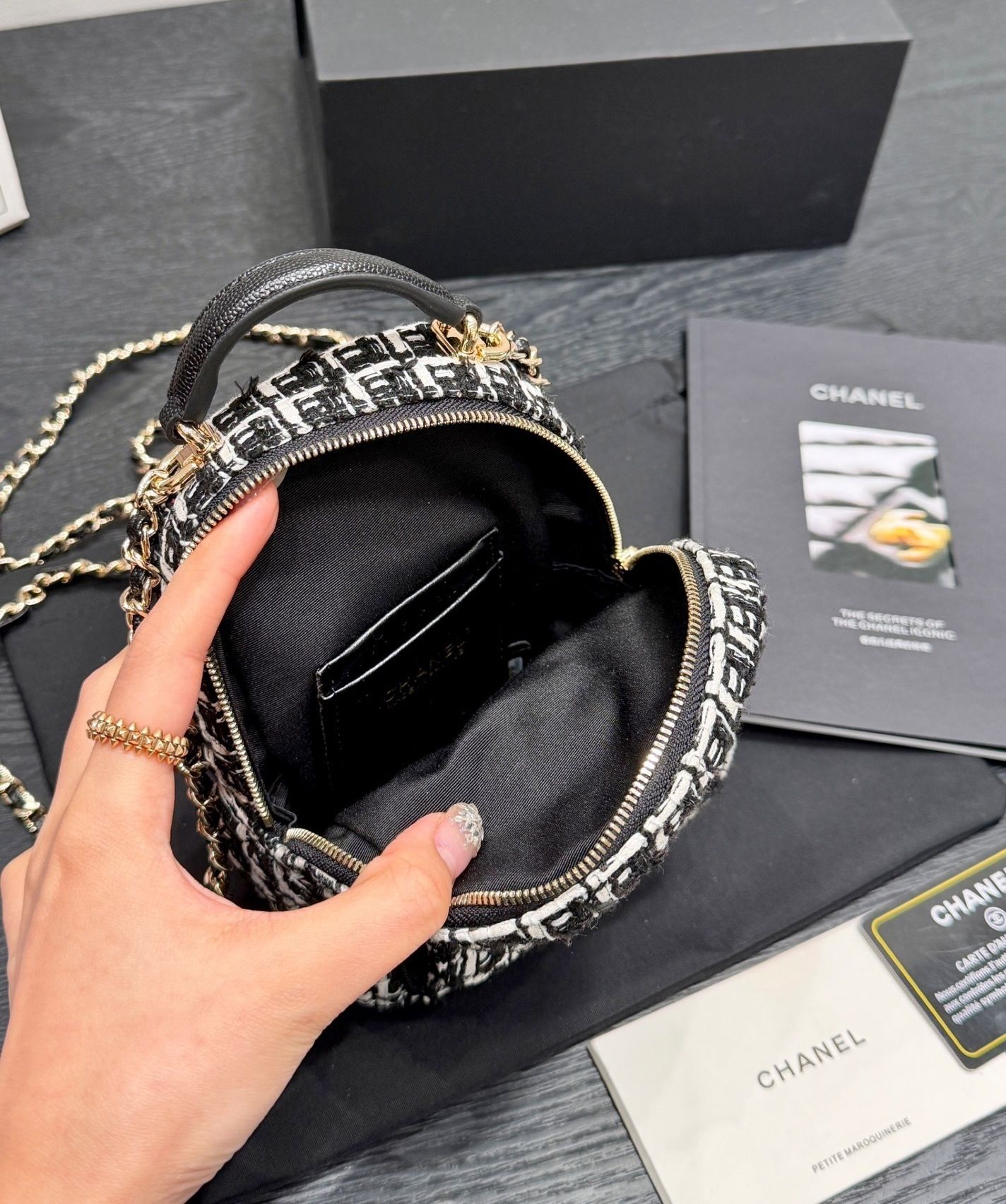 New Collection Fashion CN Handbag CC261121 New Collection Fashion CN Handbag CC261121