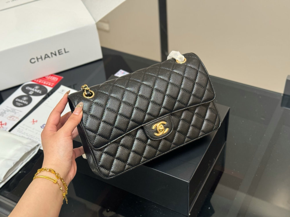 New Collection Fashion Bag CN Classic Medium Flap Bag Black CH017 New Collection Fashion Bag CN Classic Medium Flap Bag Black CH017