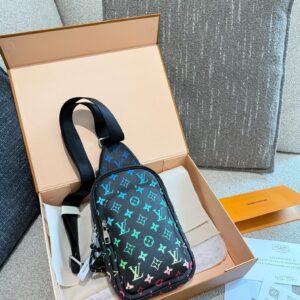 Daily Street Style LV Handbag LV263152