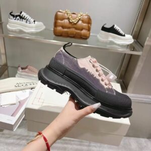 Alexander McQueen Tread Slick Low Lace-Up Sneakers 001