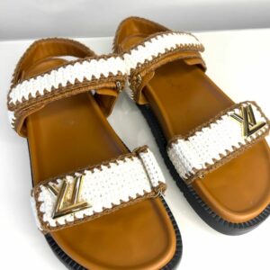 New Collection Fashion LV Women Shoes 384