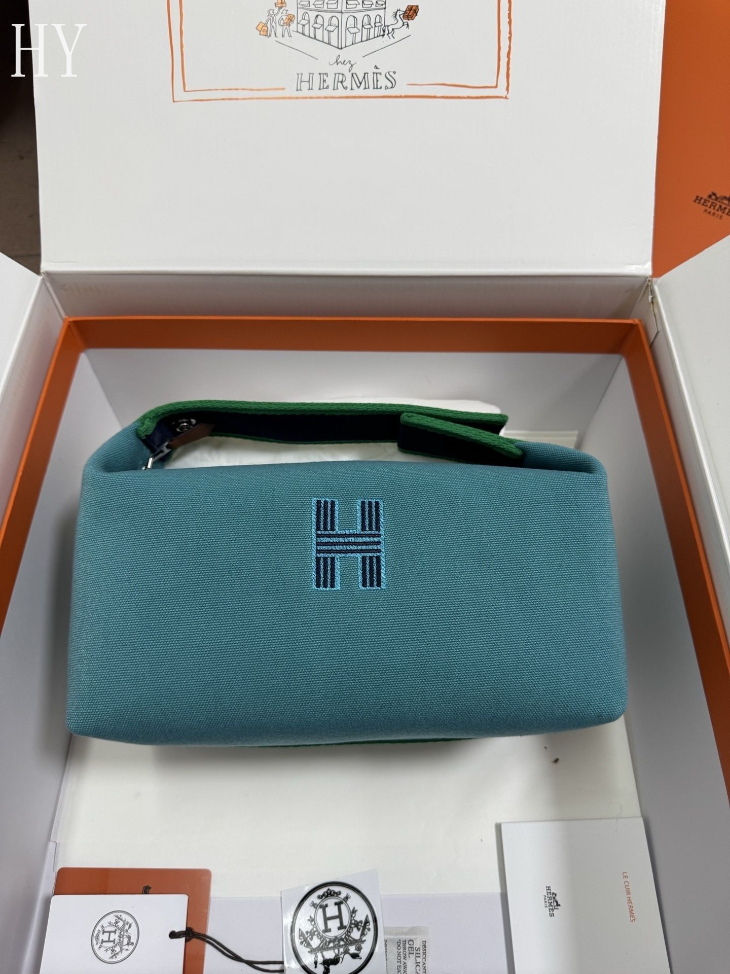 Hermès Canvas Large Bride-a-Brac Case 586054-5 Hermès Canvas Large Bride-a-Brac Case 586054-5