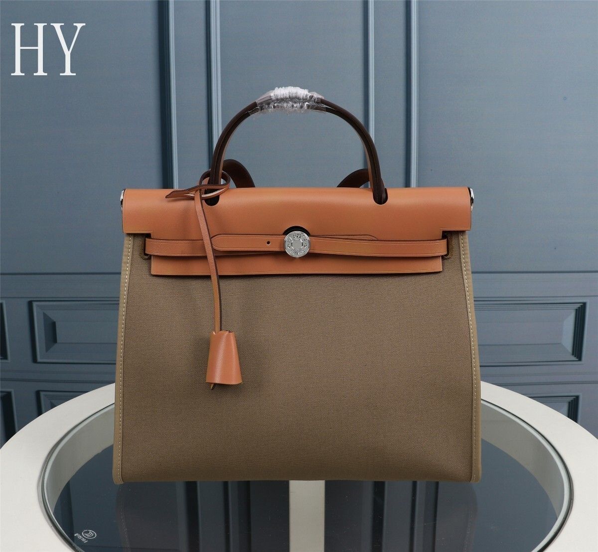 Hermes Brown Canvas and Natural Calfskin Leather Herbag Zip PM Bag 586085-2 Hermes Brown Canvas and Natural Calfskin Leather Herbag Zip PM Bag 586085-2