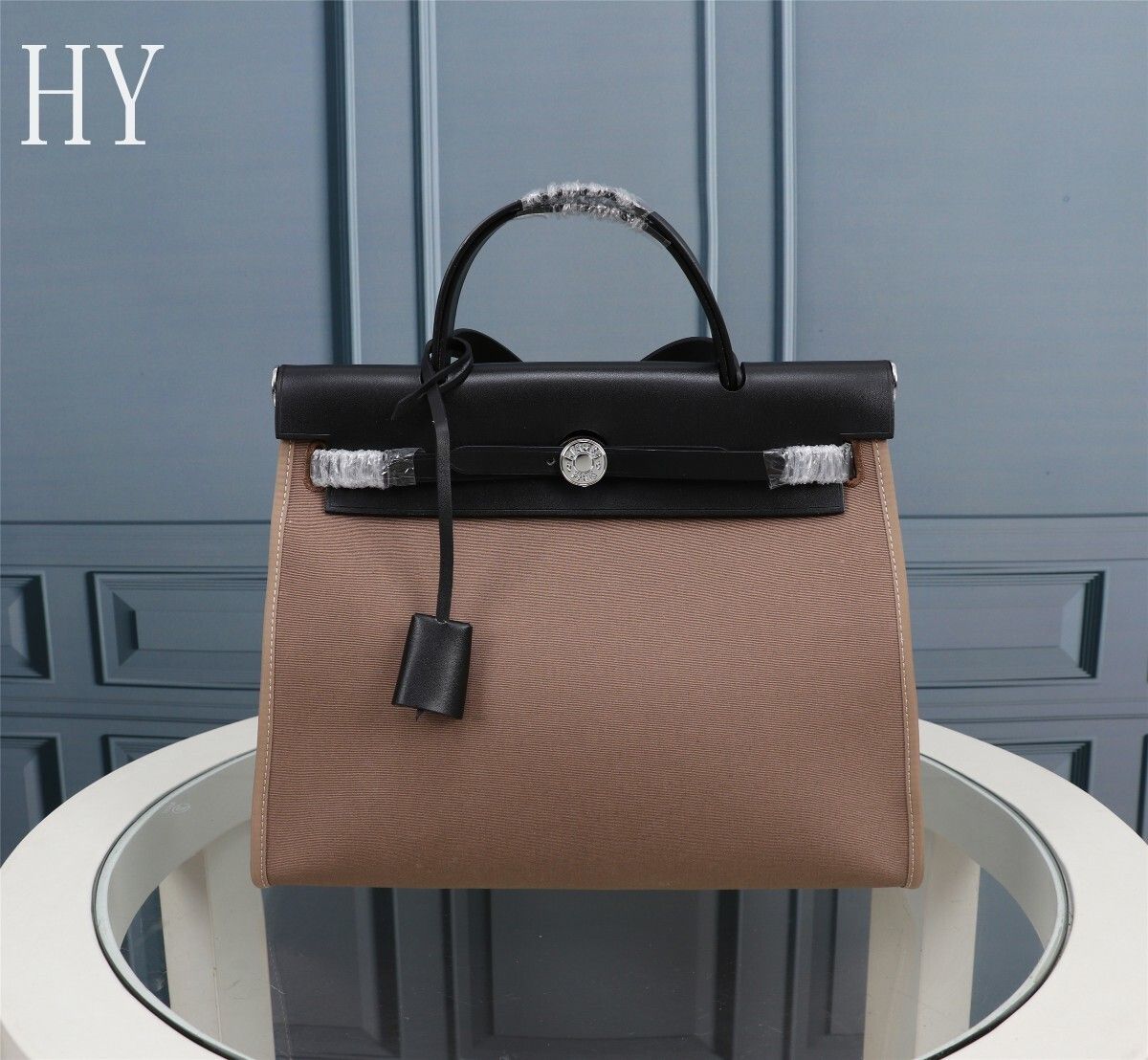 Hermes Brown Canvas and Natural Calfskin Leather Herbag Zip PM Bag 586085-3 Hermes Brown Canvas and Natural Calfskin Leather Herbag Zip PM Bag 586085-3