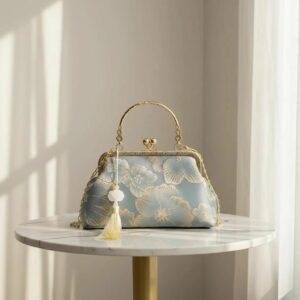 Vintage Floral Embroidered Silk Clutch Bag – Elegant Square Crossbody for Weddings & Evening Events B013
