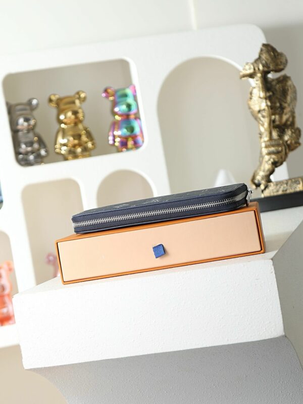 LV Zippy Wallet Monogram Shadow Navy Blue 28777 QA