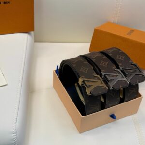 LV Logo Belt 004