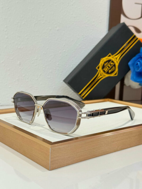 Fashion Sunglasses for Men and Women DTS473 LXN-ELO 605160000