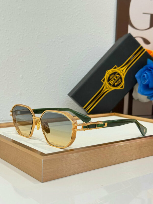 Fashion Sunglasses for Men and Women DTS473 LXN-ELO 605160000