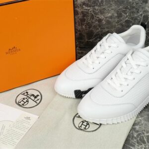 HM Bouncing Sneaker
