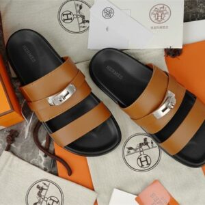 HM Jackson Sandals Brown