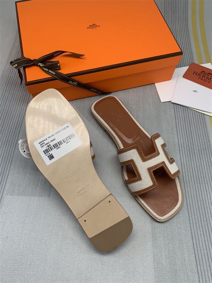 HM Oran Leather Sandals HM Oran Leather Sandals