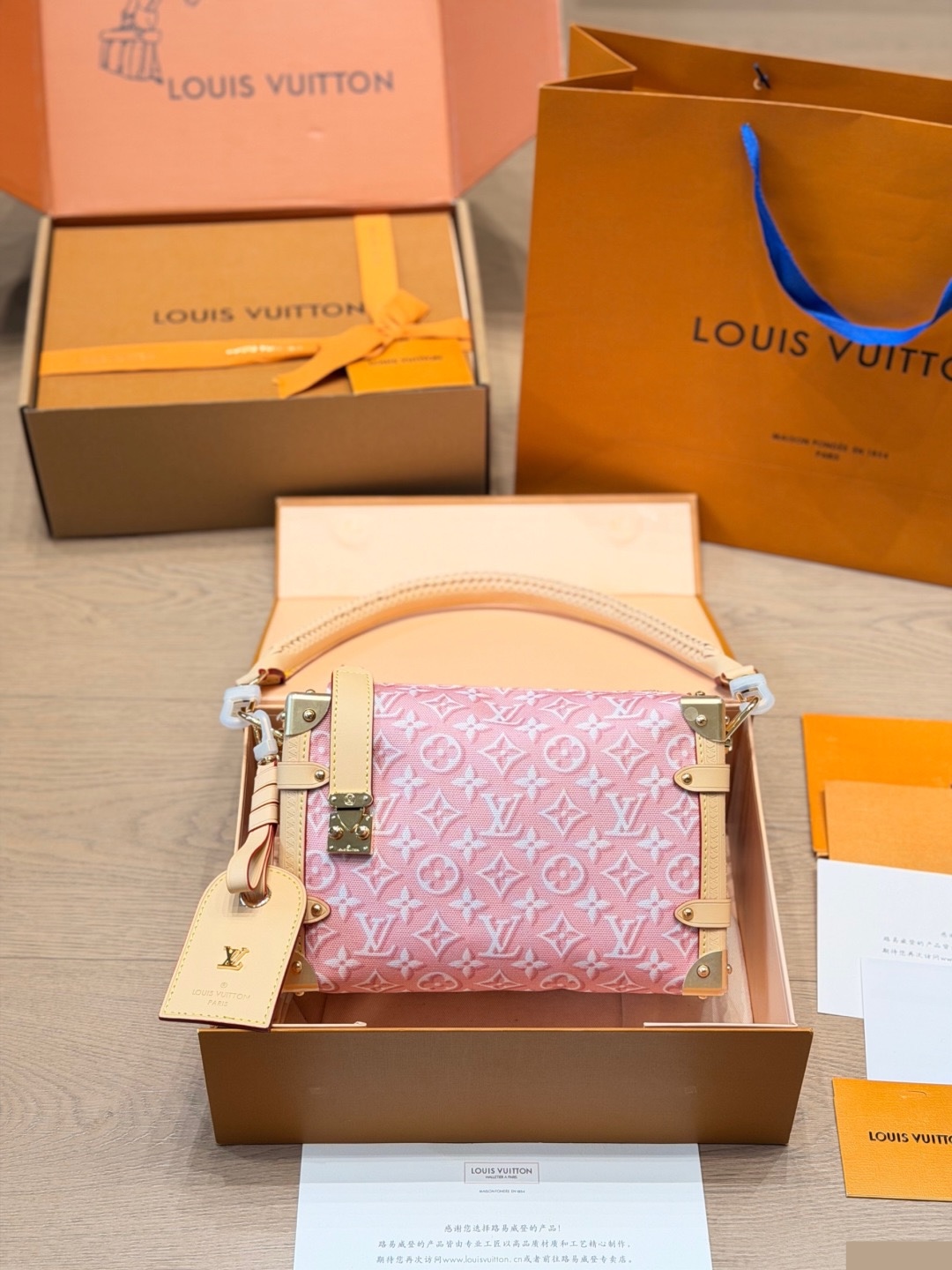 Daily Street Style LV Handbag LV266108 Daily Street Style LV Handbag LV266108