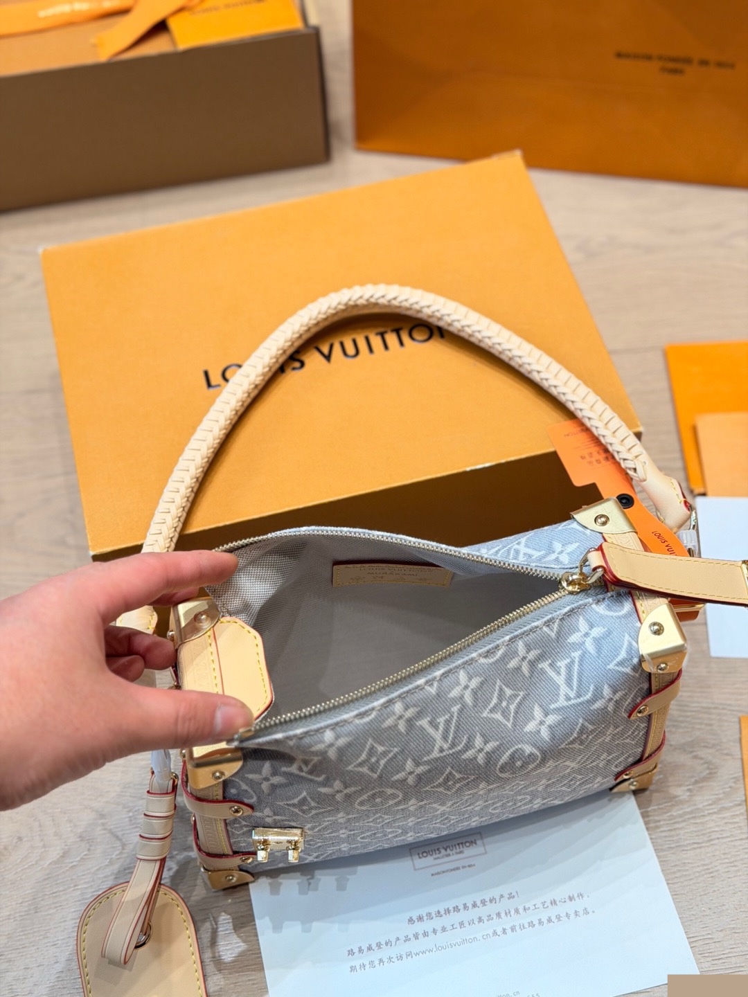 Daily Street Style LV Handbag LV266108 Daily Street Style LV Handbag LV266108