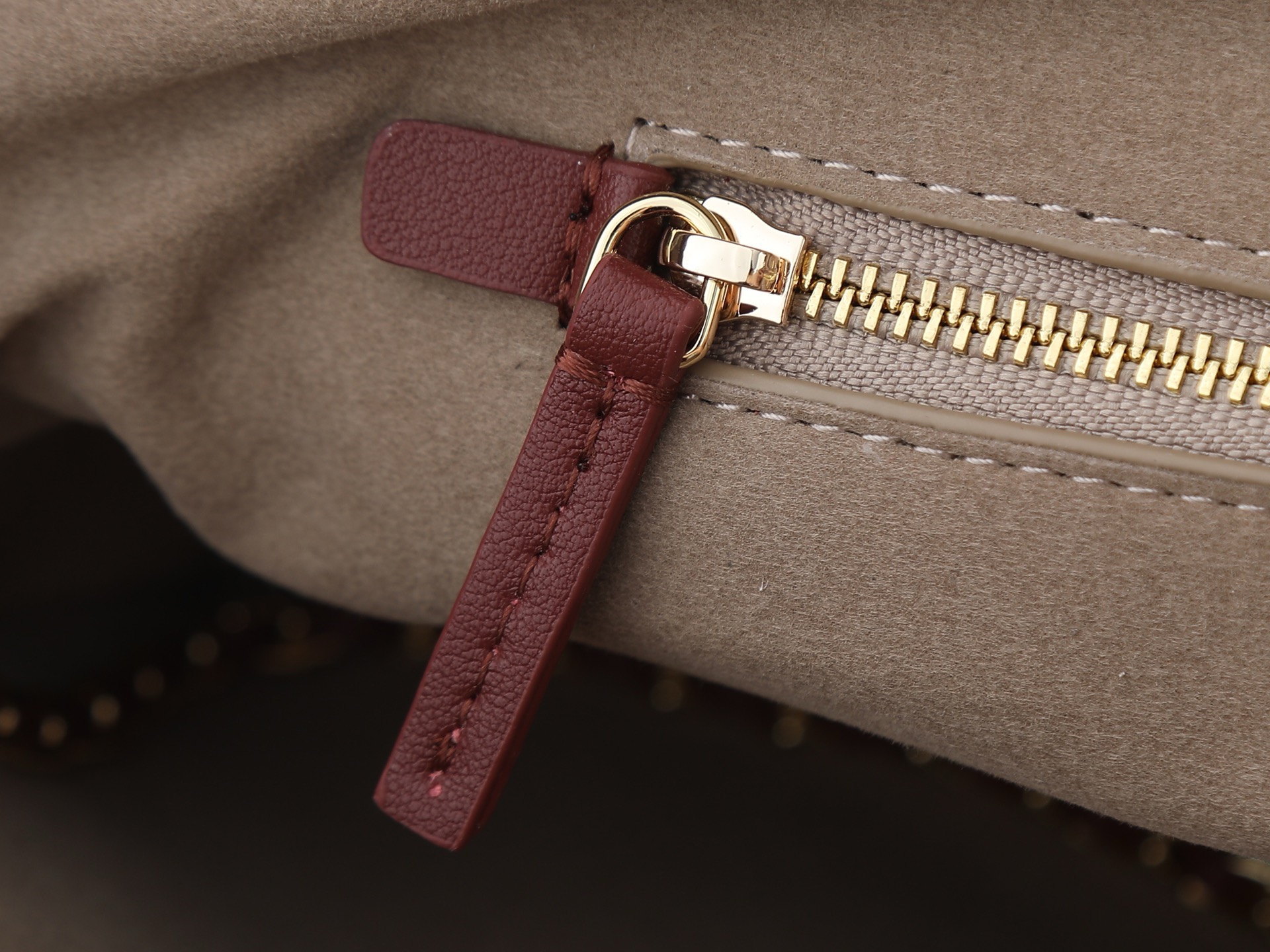CN Spring Summer 2026 Small Shopping Bag in Dark Burgundy CN Spring Summer 2026 Small Shopping Bag in Dark Burgundy