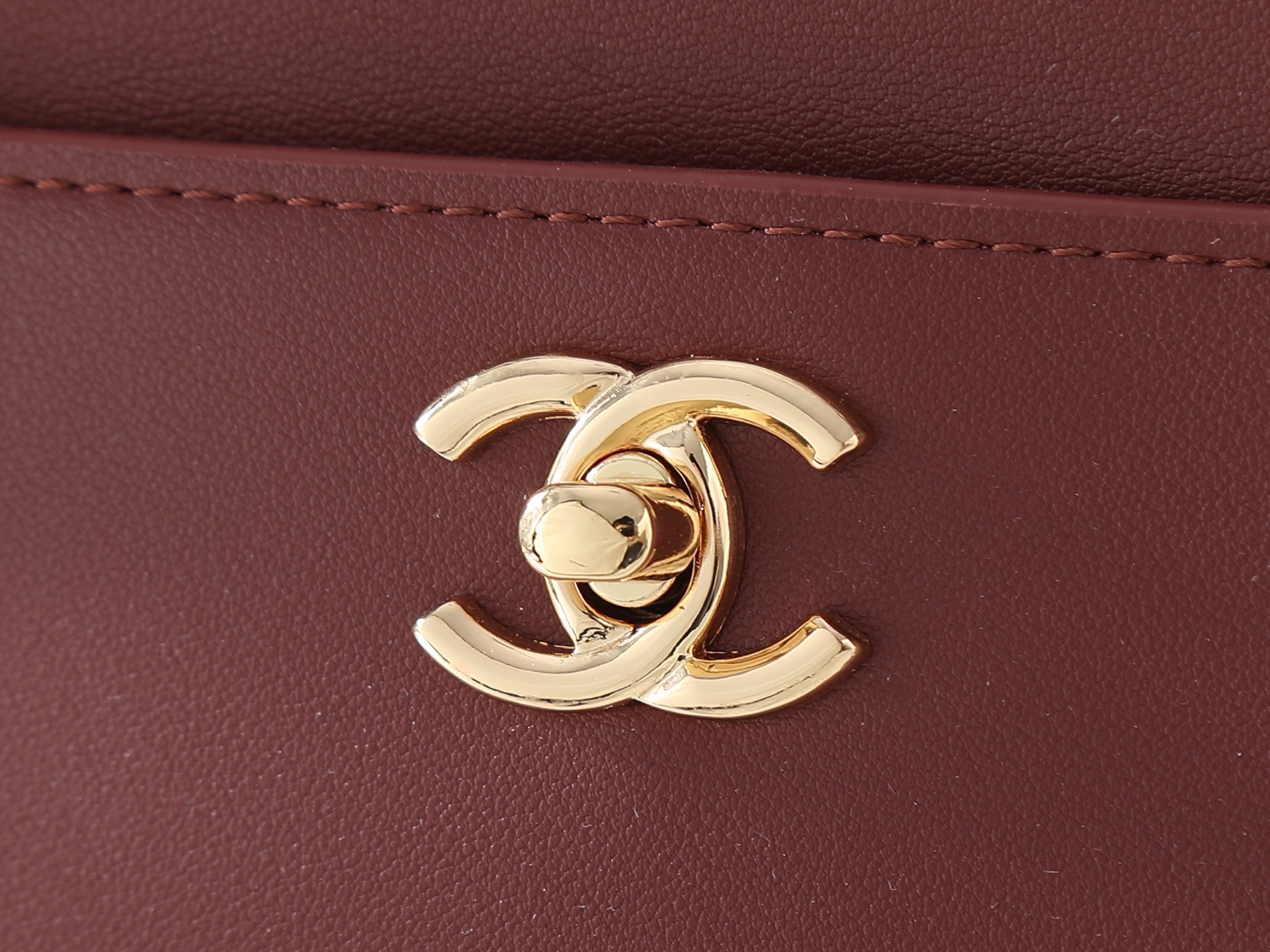 CN Spring Summer 2026 Small Shopping Bag in Dark Burgundy CN Spring Summer 2026 Small Shopping Bag in Dark Burgundy