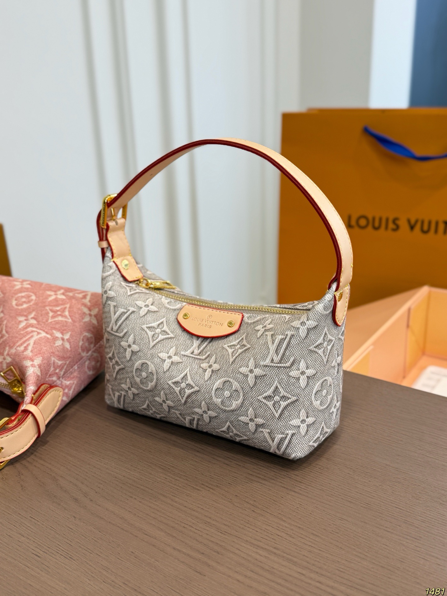Daily Street Style LV Handbag LV266201 Daily Street Style LV Handbag LV266201