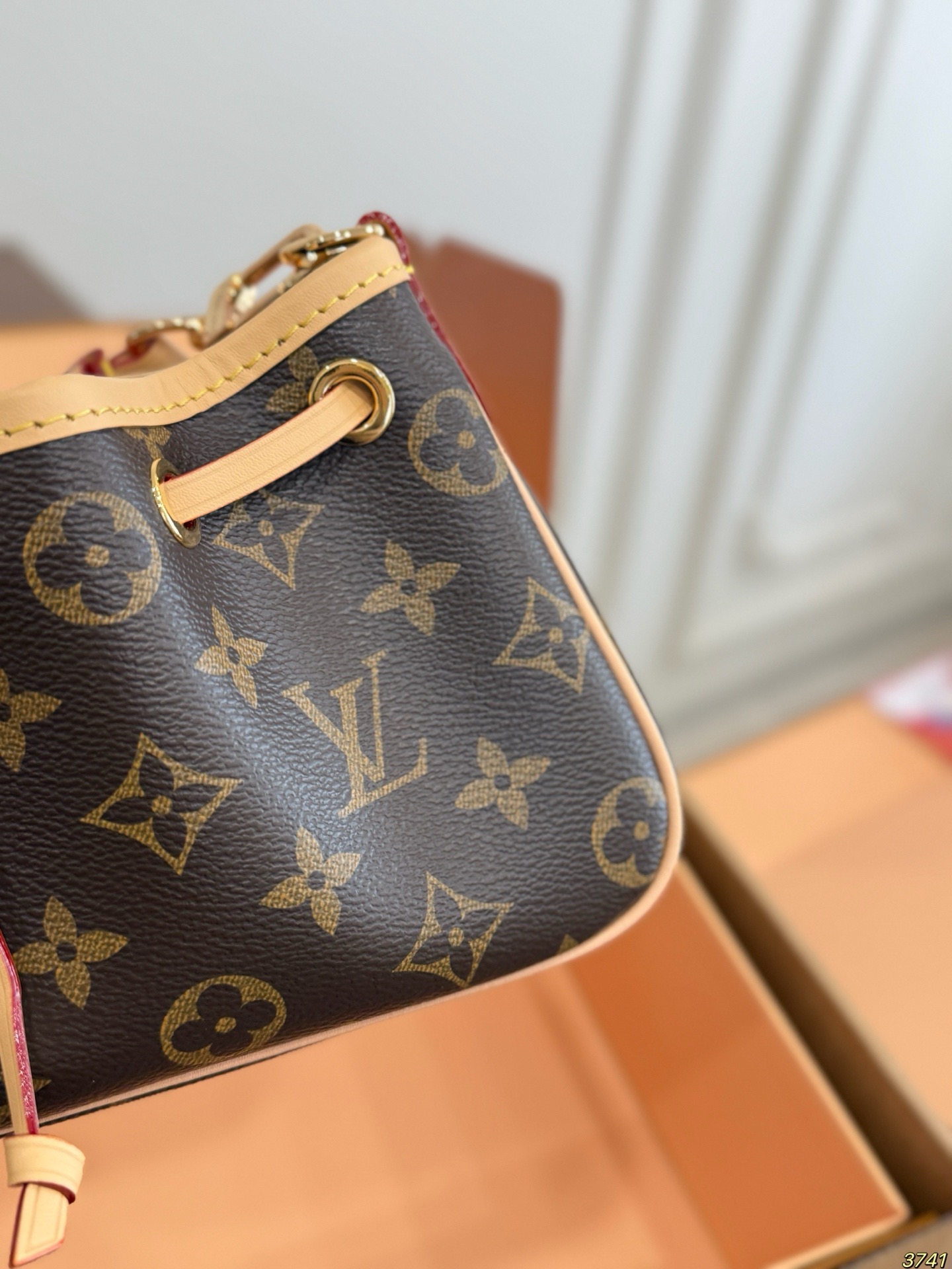 Daily Street Style LV Handbag LV2661316 Daily Street Style LV Handbag LV2661316