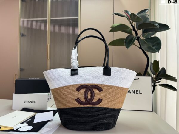 CN Coco Beach 2026 Maxi Tote Raffia C2301600 QA