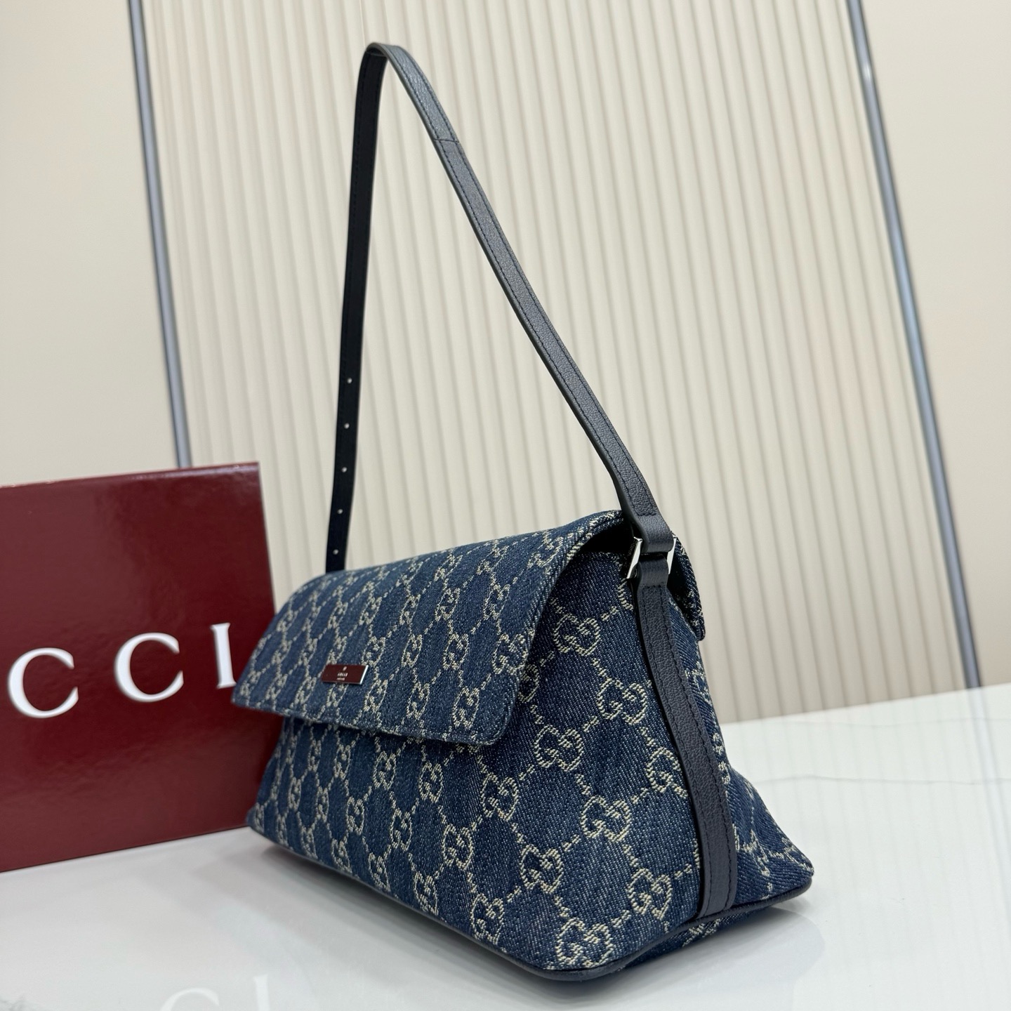 GG Madison Medium Shoulder Bag KK04150 GG Madison Medium Shoulder Bag KK04150