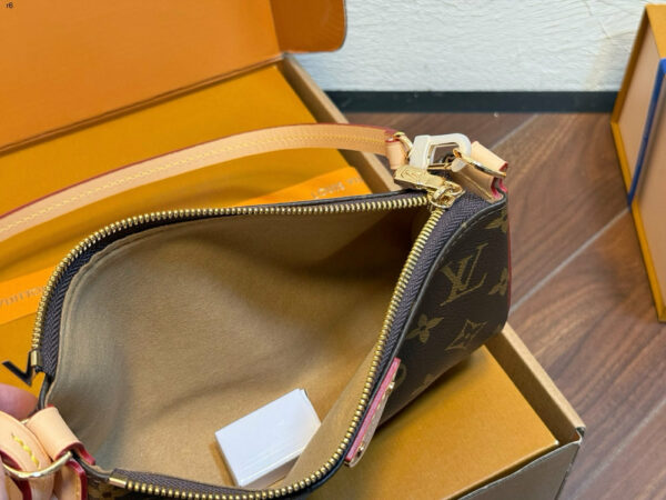 LV Monogram Tirette Pochette L5465 TEN