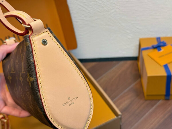 LV Monogram Tirette Pochette L5465 TEN